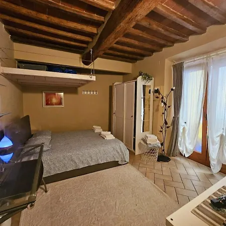Tra Miracoli E Cavalieri Apartamento Pisa
