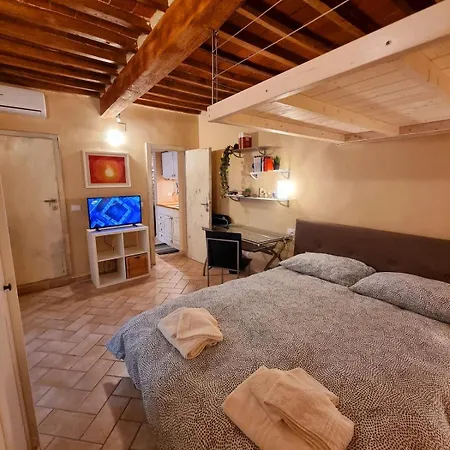 Tra Miracoli E Cavalieri Apartman